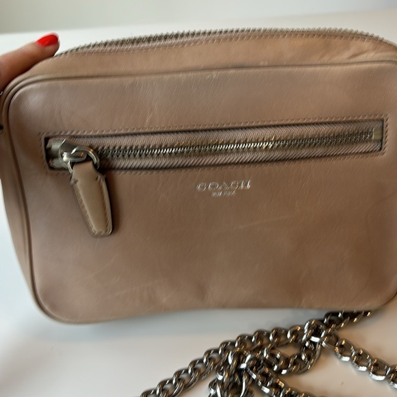 Coach | Light Khaki Leather Flight Bag #F25362 - Picture 4 of 11